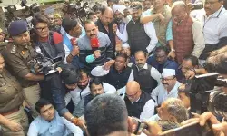 कांग्रेस प्रदेश अध्यक्ष को संभल जाने से रोकने पर अड़ी पुलिस - हुई झड़प