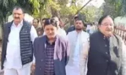 संभल हिंसा के आरोपियों से मुलाकात करने पहुंचा सपा का प्रतिनिधिमंडल संभल हिंसा के आरोपियों से मुलाकात करने पहुंचा सपा का प्रतिनिधिमंडल