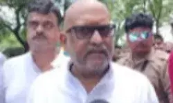 कांग्रेसी नेताओं को संभल जाने से रोका- बोले हठधर्मिता नहीं छोड़ी तो... कांग्रेसी नेताओं को संभल जाने से रोका- बोले हठधर्मिता नहीं छोड़ी तो...