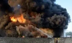 आग लगने से पुरानी हवेली जलकर हुई खाक- मचा हड़कंप