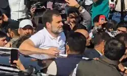 राहुल-प्रियंका का काफिला पुलिस ने गाजियाबाद बॉर्डर पर रोका- हंगामा जारी