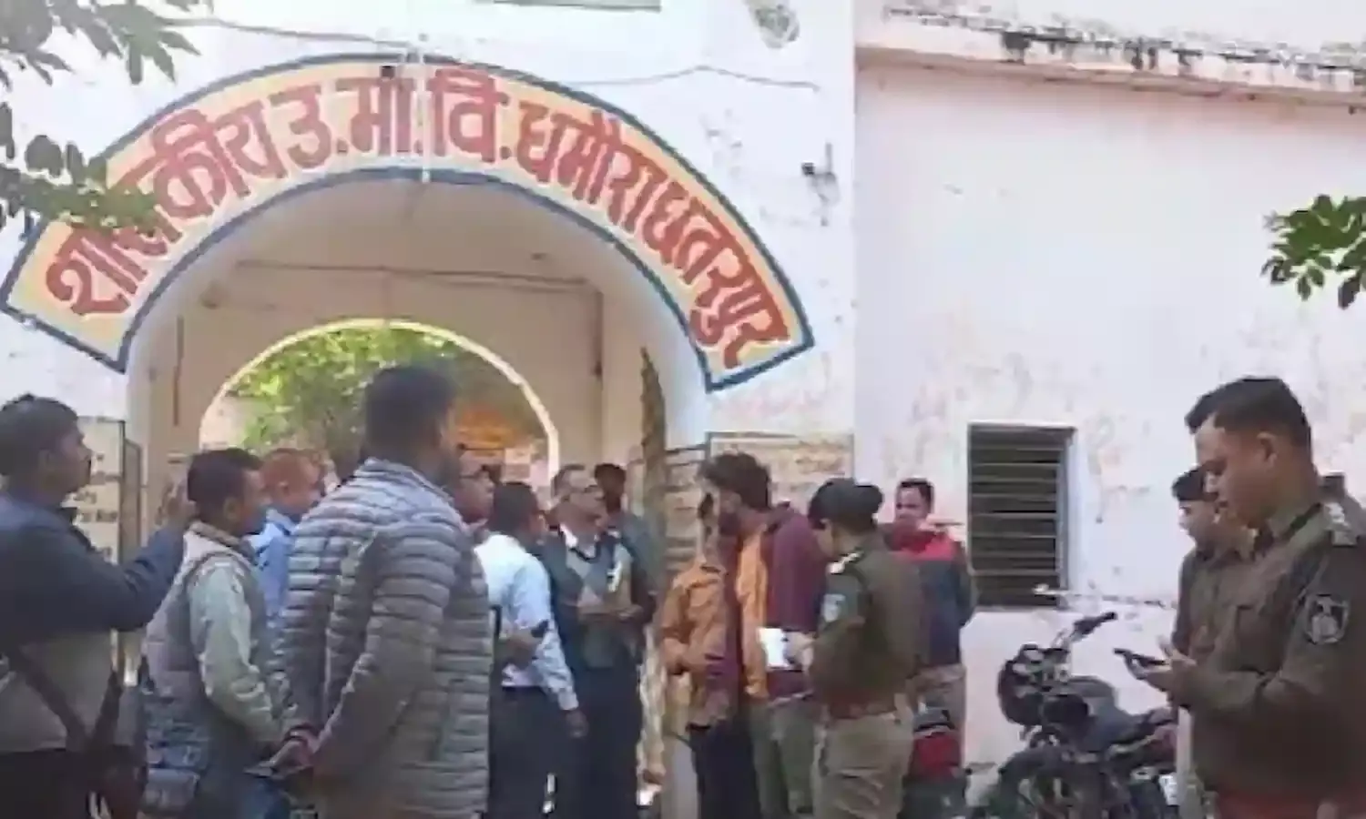 प्रधानाचार्य ने डांटा तो 12वीं के छात्र ने गोली मारकर कर दी हत्या