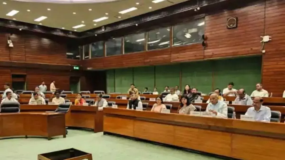 वक़्फ़ मामले में मुस्लिमों को मिला ईसाई सांसदों का समर्थन - जानिए कैसे वक़्फ़ मामले में मुस्लिमों को मिला ईसाई सांसदों का समर्थन - जानिए कैसे