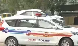 स्कूलों को मेल भेज कर बम धमाके की दी गई धमकी - स्कूलों में छुट्टी स्कूलों को मेल भेज कर बम धमाके की दी गई धमकी - स्कूलों में छुट्टी