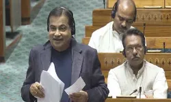 समाज का सहयोग और कानून के डर से सड़क हादसों पर लगेगा अंकुश- गडकरी समाज का सहयोग और कानून के डर से सड़क हादसों पर लगेगा अंकुश- गडकरी