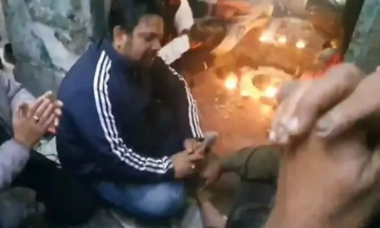 49 साल बाद मिले शिव मंदिर में शुरू हुई पूजा अर्चना- किया हनुमान चालीसा पाठ