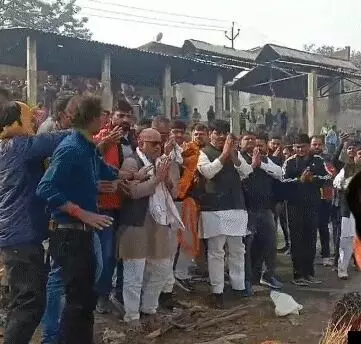 कांग्रेस कार्यकर्ता के अंतिम संस्कार में पुलिस के साथ झडप-अजय राय के.. कांग्रेस कार्यकर्ता के अंतिम संस्कार में पुलिस के साथ झडप-अजय राय के..