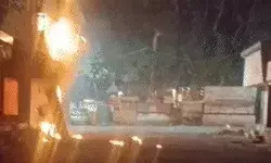 डेयरी में हुए सिलेंडर ब्लास्ट से ऊपर मकान में लगी आग-पति पत्नी समेत 4 की गई जान