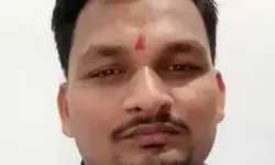 CBI द्वारा की गई पूछताछ के बाद उप डाकपाल ने ट्रेन के आगे लगाई छलांग CBI द्वारा की गई पूछताछ के बाद उप डाकपाल ने ट्रेन के आगे लगाई छलांग