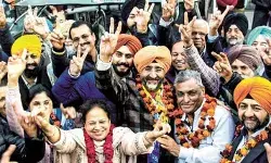 नगर निगम चुनाव झाड़ू ने सफाई कर तीन सीट कब्जाई- कांग्रेस के हाथ लगी.. नगर निगम चुनाव झाड़ू ने सफाई कर तीन सीट कब्जाई- कांग्रेस के हाथ लगी..