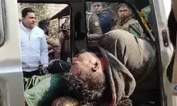 इंजन बांधकर फोर व्हीलर मिस्त्री और हेल्पर सदा के लिए ओमनी कार में सोए इंजन बांधकर फोर व्हीलर मिस्त्री और हेल्पर सदा के लिए ओमनी कार में सोए