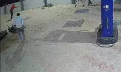 बदमाशों ने गोलियों से पेट्रोल पंप गुंजाया- लूट में असफल होने पर बाइक..