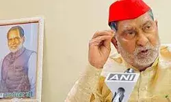 बोले रामगोविन्द-संविधान की शपथ लेकर असंवैधानिक काम लोकतंत्र के लिए घातक बोले रामगोविन्द-संविधान की शपथ लेकर असंवैधानिक काम लोकतंत्र के लिए घातक