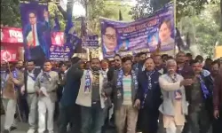 गृहमंत्री से माफी मंगवाने को सड़क पर उतरे बसपाई- किया धरना प्रदर्शन गृहमंत्री से माफी मंगवाने को सड़क पर उतरे बसपाई- किया धरना प्रदर्शन