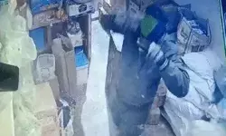 दुकान में घुसे चोरों ने काजू बादाम पिस्ता देखकर किया ब्रेक डांस दुकान में घुसे चोरों ने काजू बादाम पिस्ता देखकर किया ब्रेक डांस