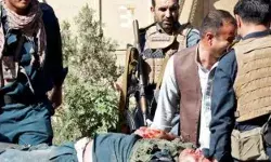 पाकिस्तान के हवाई अटैक से मचा हड़कंप- 15 की मौत- खाई बदले की कसम पाकिस्तान के हवाई अटैक से मचा हड़कंप- 15 की मौत- खाई बदले की कसम