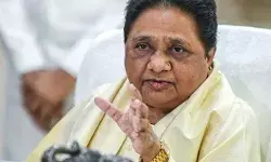बीजेपी और गृहमंत्री के बाद मायावती का अब कांग्रेस पर हमला- बोली... बीजेपी और गृहमंत्री के बाद मायावती का अब कांग्रेस पर हमला- बोली...