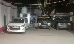 आतंकियों के मददगारों की तलाश में पुलिस के साथ एनआईए के छापे आतंकियों के मददगारों की तलाश में पुलिस के साथ एनआईए के छापे