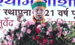 मीराबाई पर दिए बयान से मचे बवाल के बाद कानून मंत्री ने मांगी माफी मीराबाई पर दिए बयान से मचे बवाल के बाद कानून मंत्री ने मांगी माफी