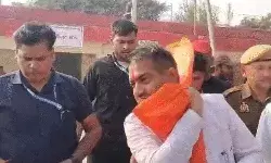 बीजेपी MLA का चैलेंज- दम है तो मेरे खिलाफ लड़कर दिखाएं अखिलेश बीजेपी MLA का चैलेंज- दम है तो मेरे खिलाफ लड़कर दिखाएं अखिलेश
