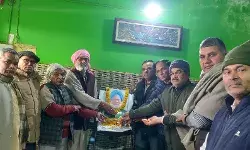 कांग्रेसियों ने पूर्व PM के चित्र पर पुष्प अर्पित कर दी श्रद्धांजलि कांग्रेसियों ने पूर्व PM के चित्र पर पुष्प अर्पित कर दी श्रद्धांजलि