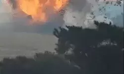 रनवे पर फिसले प्लेन के बाउंड्री से टकराने से ब्लास्ट - 85 की मौत रनवे पर फिसले प्लेन के बाउंड्री से टकराने से ब्लास्ट - 85 की मौत