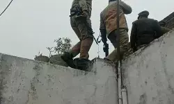 इधर परिवार गया था मौत में शामिल होने- उधर चोरों ने कर दिया कीमती... इधर परिवार गया था मौत में शामिल होने- उधर चोरों ने कर दिया कीमती...