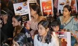 हिंदूओं पर हो रहे अत्याचार को रोकने को इस्कॉन ने की प्रार्थना सभा हिंदूओं पर हो रहे अत्याचार को रोकने को इस्कॉन ने की प्रार्थना सभा