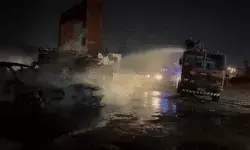 मंत्री की कार टकराने से बवाल-6 गाड़ियां 13 दुकानें जलाई- लगाया कर्फ्यू