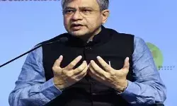 मोदी सरकार का किसानों को नए साल का बड़ा तोहफा- डीएपी पर... मोदी सरकार का किसानों को नए साल का बड़ा तोहफा- डीएपी पर...