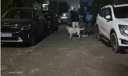 बदमाशों का साहस- लोकसभा अध्यक्ष के रिश्तेदार का घर खंगालकर करोड़ों... बदमाशों का साहस- लोकसभा अध्यक्ष के रिश्तेदार का घर खंगालकर करोड़ों...