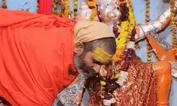 संभल पहुंचे किष्किंधा रथ के दर्शनों के लिए उमडा भक्तों का सैलाब संभल पहुंचे किष्किंधा रथ के दर्शनों के लिए उमडा भक्तों का सैलाब