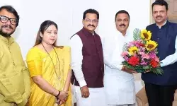 शिवसेना उद्धव को फिर झटका- कई बड़े नेता हुए भगवाई- थामा.... शिवसेना उद्धव को फिर झटका- कई बड़े नेता हुए भगवाई- थामा....