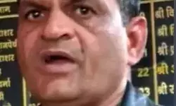 घूस लेते रंगेहाथ पकड़े गए रिश्वतखोर दरोगा को किया सस्पेंड घूस लेते रंगेहाथ पकड़े गए रिश्वतखोर दरोगा को किया सस्पेंड