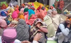 खेत जोतते ट्रैक्टर से नीचे गिरे चालक की रोटावेटर में फंसकर मौत खेत जोतते ट्रैक्टर से नीचे गिरे चालक की रोटावेटर में फंसकर मौत