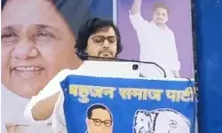 दिल्ली विधानसभा चुनाव- प्रियंका के गालों के बाद अब द्रौपदी की एंट्री दिल्ली विधानसभा चुनाव- प्रियंका के गालों के बाद अब द्रौपदी की एंट्री