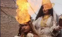 नरमुंडों और भूत पिशाचों के साथ निकली पेशवाई- त्रिनेत्रों से उगले आग... नरमुंडों और भूत पिशाचों के साथ निकली पेशवाई- त्रिनेत्रों से उगले आग...