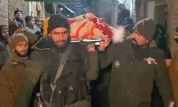 किराए के मकान में पूरे परिवार के मरे हुए मिलने से इलाके में हड़कंप किराए के मकान में पूरे परिवार के मरे हुए मिलने से इलाके में हड़कंप