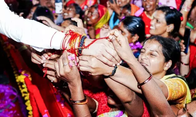 सत्ता दिलाने वाली योजना पड रही भारी- किसानों के लिये हो रही फंड की कमी