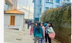 देश के कई राज्यों में भूकंप से हिली धरती- दहशत में लोग निकले बाहर देश के कई राज्यों में भूकंप से हिली धरती- दहशत में लोग निकले बाहर