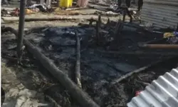 दिगंबर अनी अखाड़ा के स्टोर रूम में लगी आग से मची अफरातफरी दिगंबर अनी अखाड़ा के स्टोर रूम में लगी आग से मची अफरातफरी