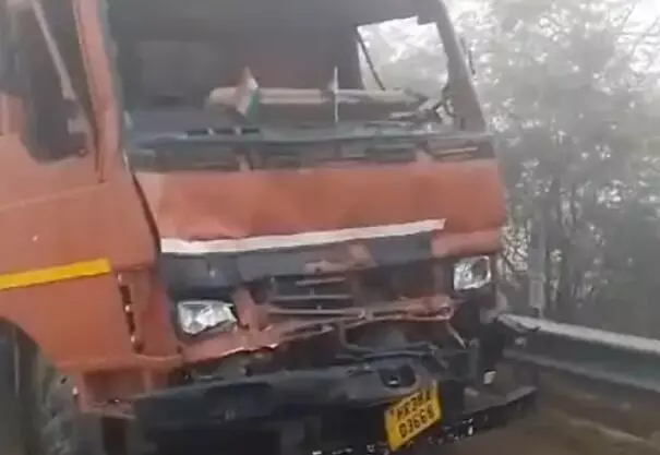 एक्सप्रेस वे पर बैठी मौत का तीन जिंदगियों पर झपट्टा-तीन कैंटर चालकों.. एक्सप्रेस वे पर बैठी मौत का तीन जिंदगियों पर झपट्टा-तीन कैंटर चालकों..