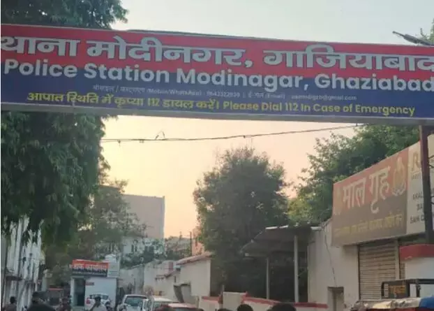 छेड़छाड़ के विरोध पर छात्रा के भाई पर लोहे की राॅड से अटैक छेड़छाड़ के विरोध पर छात्रा के भाई पर लोहे की राॅड से अटैक