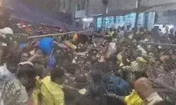 तिरुपति बालाजी मंदिर में मची भगदड़ में 6 की मौत- 40 हुए जख्मी तिरुपति बालाजी मंदिर में मची भगदड़ में 6 की मौत- 40 हुए जख्मी