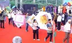 शुरू हुआ अंतरराष्ट्रीय पतंग महोत्सव- पहुंचे 47 देशों के खुर्राट पतंगबाज