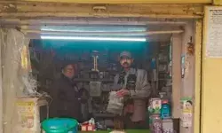 मेडिकल स्टोर्स पर छापा- कई दवा कारोबारी फरार- दवाइयों के नमूने... मेडिकल स्टोर्स पर छापा- कई दवा कारोबारी फरार- दवाइयों के नमूने...