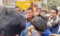 बंद के नाम पर सांसद समर्थकों की गुंडागर्दी- जबरन बंद कराई दुकानें बंद के नाम पर सांसद समर्थकों की गुंडागर्दी- जबरन बंद कराई दुकानें