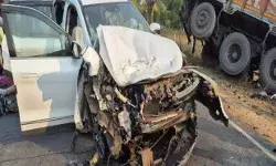 महाकुंभ जा रहे कांग्रेस विधायक की गाड़ी ट्रक से टकराई- परिजन जख्मी