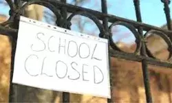 सर्दी के सितम के बीच डीएम ने 12वीं तक के स्कूलों की बढ़ा दी छुट्टी सर्दी के सितम के बीच डीएम ने 12वीं तक के स्कूलों की बढ़ा दी छुट्टी