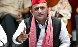 जागा अखिलेश का प्यार- कुंभ यात्रियों का स्वागत कर दी शुभकामनाएं